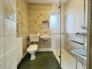 Photo 11- click for photo gallery